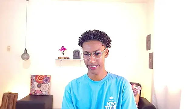 maiki18  online show from March 2025 01:51:01 PM