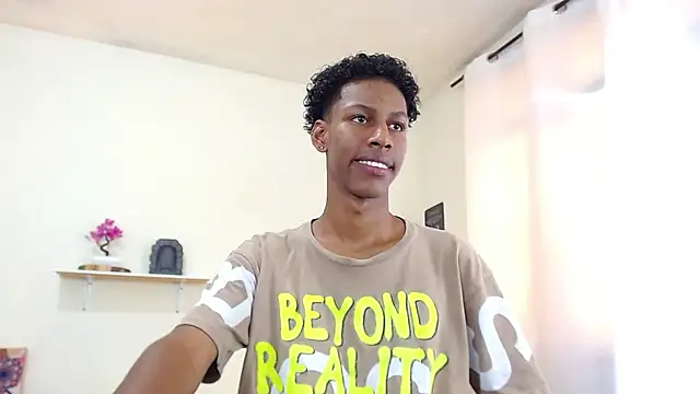 maiki18  online show from March 2025 04:47:02 PM