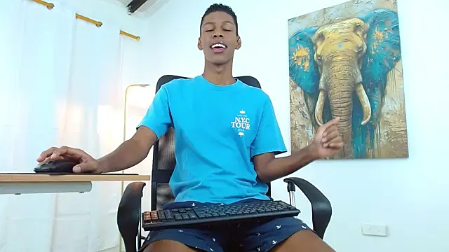 maiki18  online show from September 2025 02:06:01 PM