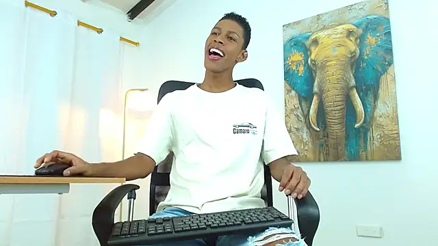 maiki18  online show from September 2025 02:06:01 PM