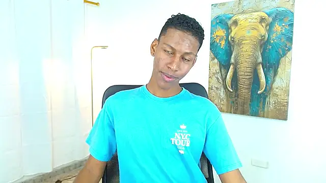 maiki18  online show from September 2025 08:44:01 PM