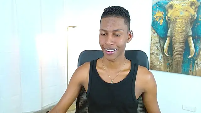 maiki18  online show from October 2025 09:01:01 PM