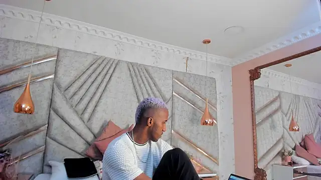 JamesParck online show from February 2025 05:08:01 PM