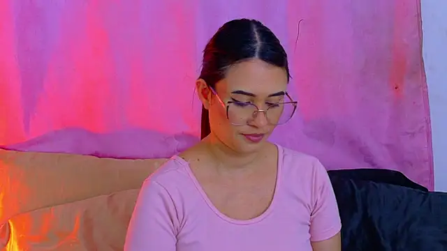 keelly richaardson1 online show from June 2026 03:25:01 AM