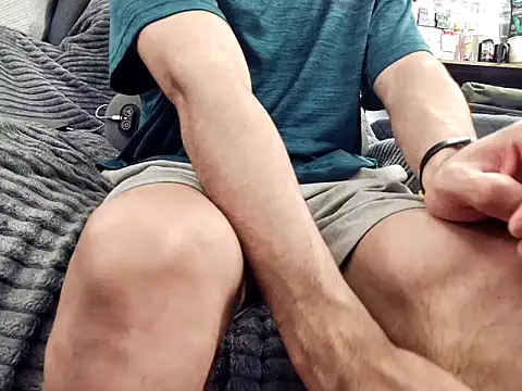 Snapshot of ClampMaster chatting on January 2026 09:50:02 PM ClampMaster online show from January 2026 09:50:02 PM