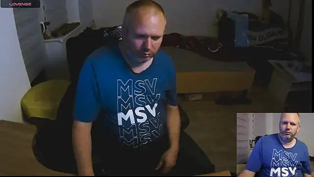 ShyBoy1982 online show from October 2025 10:09:01 PM