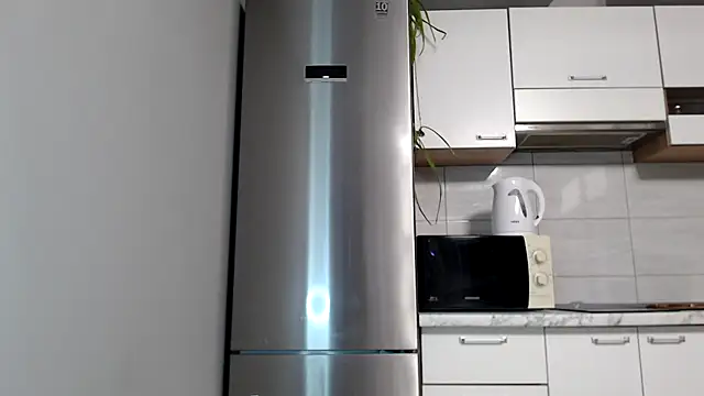 SierraSky  online show from September 2025 05:05:02 PM