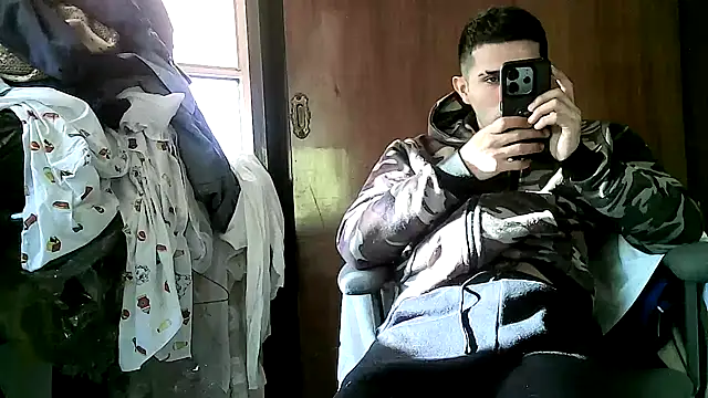 Snapshot of jperezofficial1 chatting on November 2025 02:06:01 PM jperezofficial1 online show from November 2025 02:06:01 PM