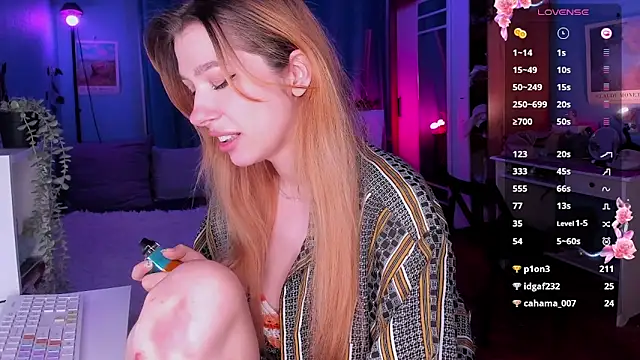 tenderdreams online show from March 2025 03:05:01 PM