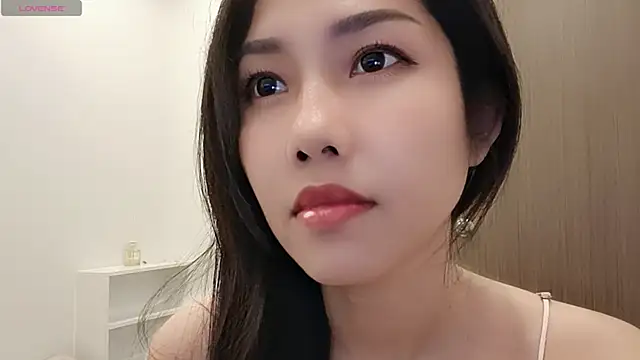 Sugar2k5 online show from November 2025 07:56:01 AM