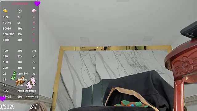 Victtoria Parker online show from October 2025 01:40:02 PM