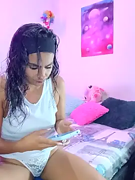 Leslly  online show from February 2025 04:07:01 AM