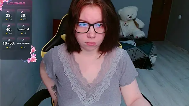 Snapshot of Emily_Amorre chatting on October 2025 10:06:02 PM Emily Amorre online show from October 2025 10:06:02 PM