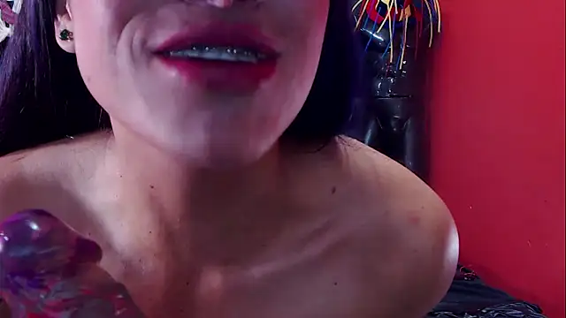 Hannamariana online show from February 2025 01:41:01 PM