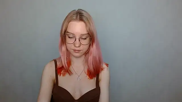 cindi hot online show from December 2024 08:09:01 AM