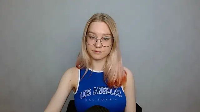 cindi hot online show from January 2025 12:41:02 PM