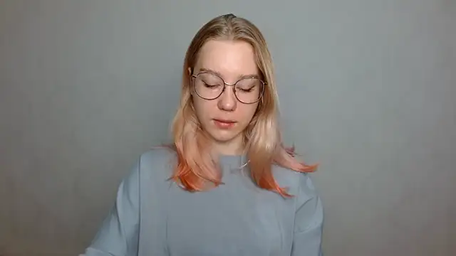 cindi hot online show from January 2025 07:55:02 AM