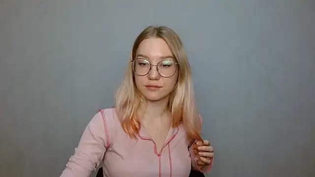 cindi hot online show from January 2025 12:39:02 PM