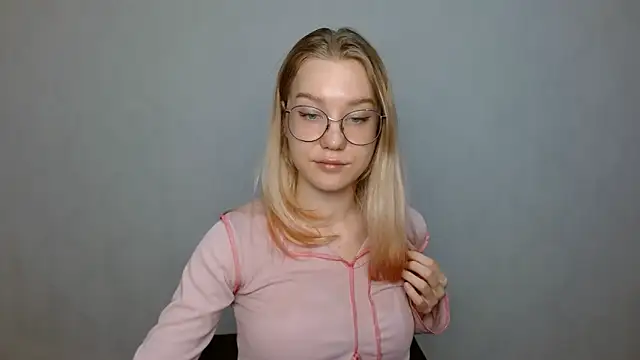 cindi hot online show from January 2025 12:13:01 PM