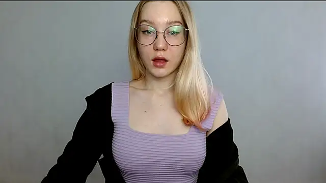 cindi hot online show from February 2025 09:45:02 AM