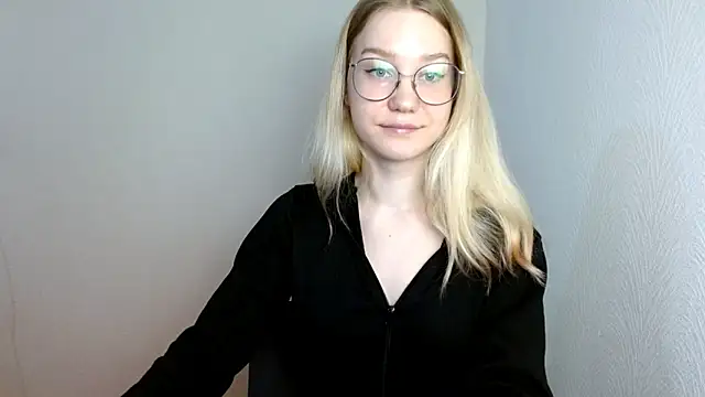 cindi hot online show from March 2025 12:36:02 PM