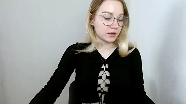 cindi hot online show from March 2025 08:10:01 AM