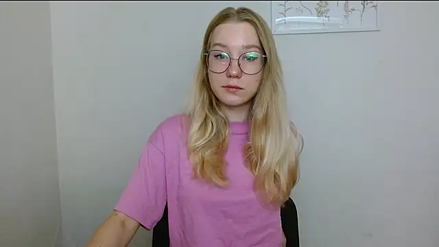 cindi hot online show from September 2025 08:59:02 AM