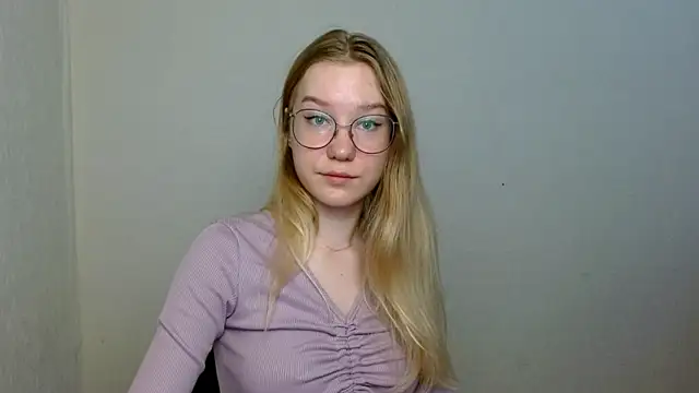 cindi hot online show from November 2025 09:39:01 AM