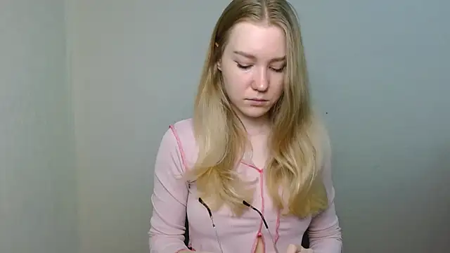 cindi hot online show from March 2026 11:04:01 AM