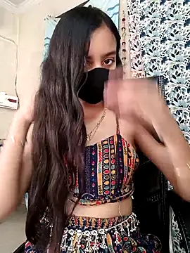 Parinaaz18 online show from September 2025 02:02:02 AM