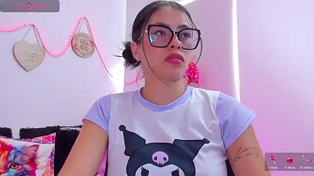 EmillySanders online show from December 2025 02:22:02 PM