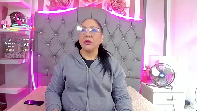 Gina Myers online show from November 2025 12:16:01 PM