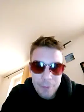 KidoXVII online show from February 2025 02:07:01 PM