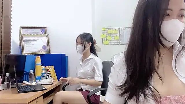 Bamboo Swetie online show from February 2025 01:59:01 PM