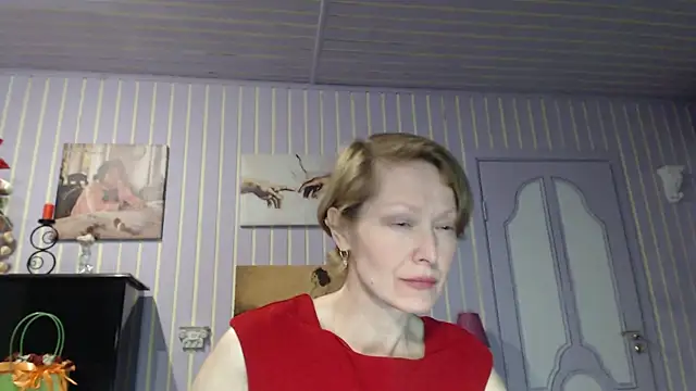 Marquise555 online show from April 2026 05:18:01 PM