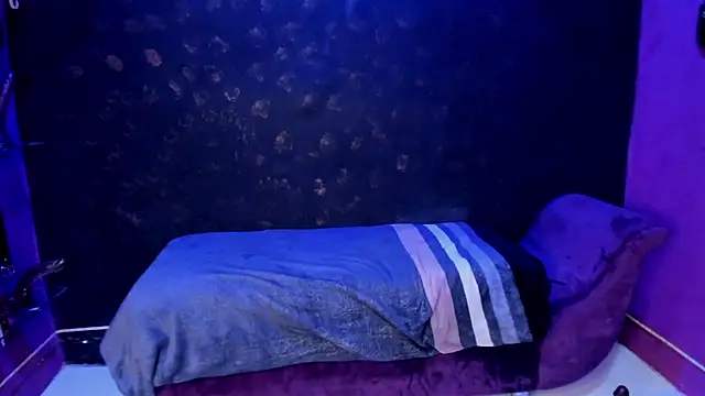 Alexa Slave online show from February 2025 10:21:01 PM