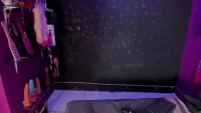 Alexa Slave online show from September 2025 07:14:01 PM