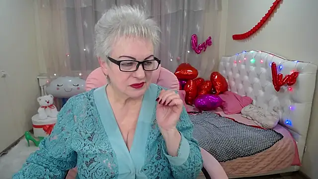 KayleSmoll online show from February 2025 01:22:01 AM