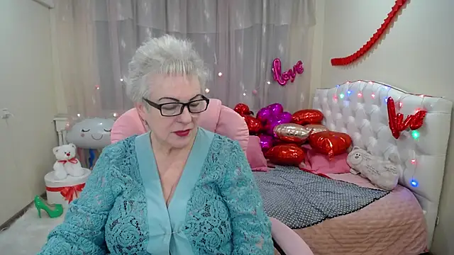 KayleSmoll online show from February 2025 01:22:01 AM