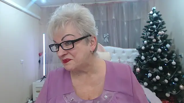 KayleSmoll online show from December 2025 07:52:01 PM