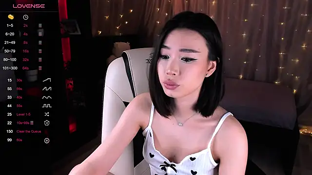 sensualily online show from February 2025 06:04:01 PM