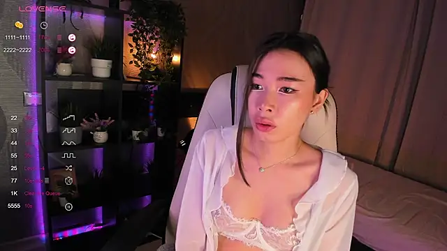 sensualily online show from October 2025 03:43:01 PM