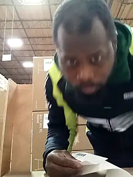 Snapshot of goodboybaddaddy chatting on February 2025 07:40:02 PM goodboybaddaddy online show from February 2025 07:40:02 PM