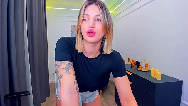 SelenaeMoore online show from March 2026 03:45:02 AM