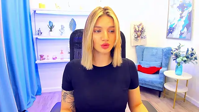 SelenaeMoore online show from May 2026 06:50:02 PM