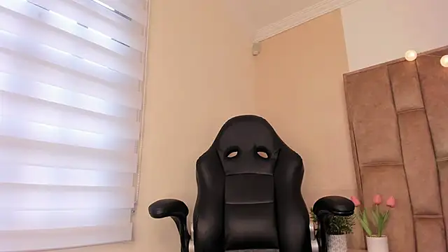 Esteff  o2 online show from March 2025 10:43:01 PM