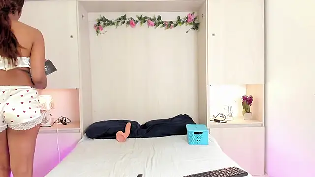 KendallRosse1 online show from December 2025 12:21:02 PM