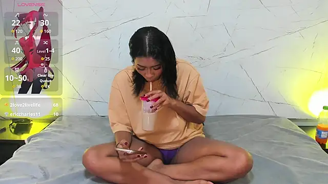 Snapshot of LAYLATAYLOR_ chatting on December 2024 07:54:02 AM LAYLATAYLOR online show from December 2024 07:54:02 AM