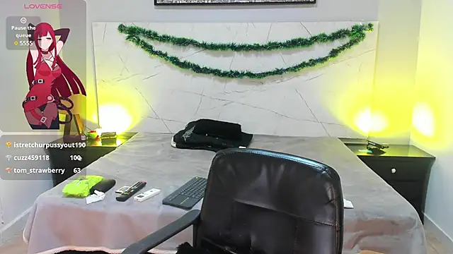 Snapshot of LAYLATAYLOR_ chatting on December 2024 12:06:01 PM LAYLATAYLOR online show from December 2024 12:06:01 PM