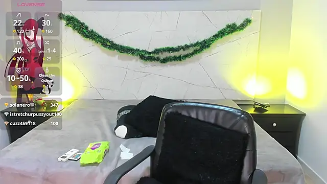 Snapshot of LAYLATAYLOR_ chatting on December 2024 11:07:02 AM LAYLATAYLOR online show from December 2024 11:07:02 AM